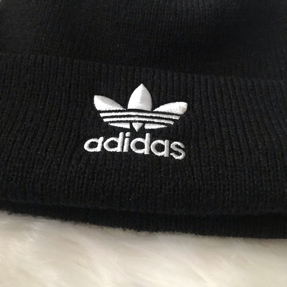Adidas originals black embroidered beanie hat cap - Picture 3 of 3